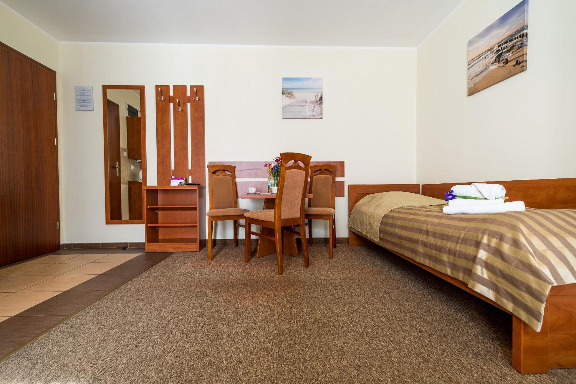 Villa Martii - Komfortowe Apartamenty Z Aneksami Kuchennymi - Spokojna Okolica, Blisko Plazy Władysławowo Kültér fotó